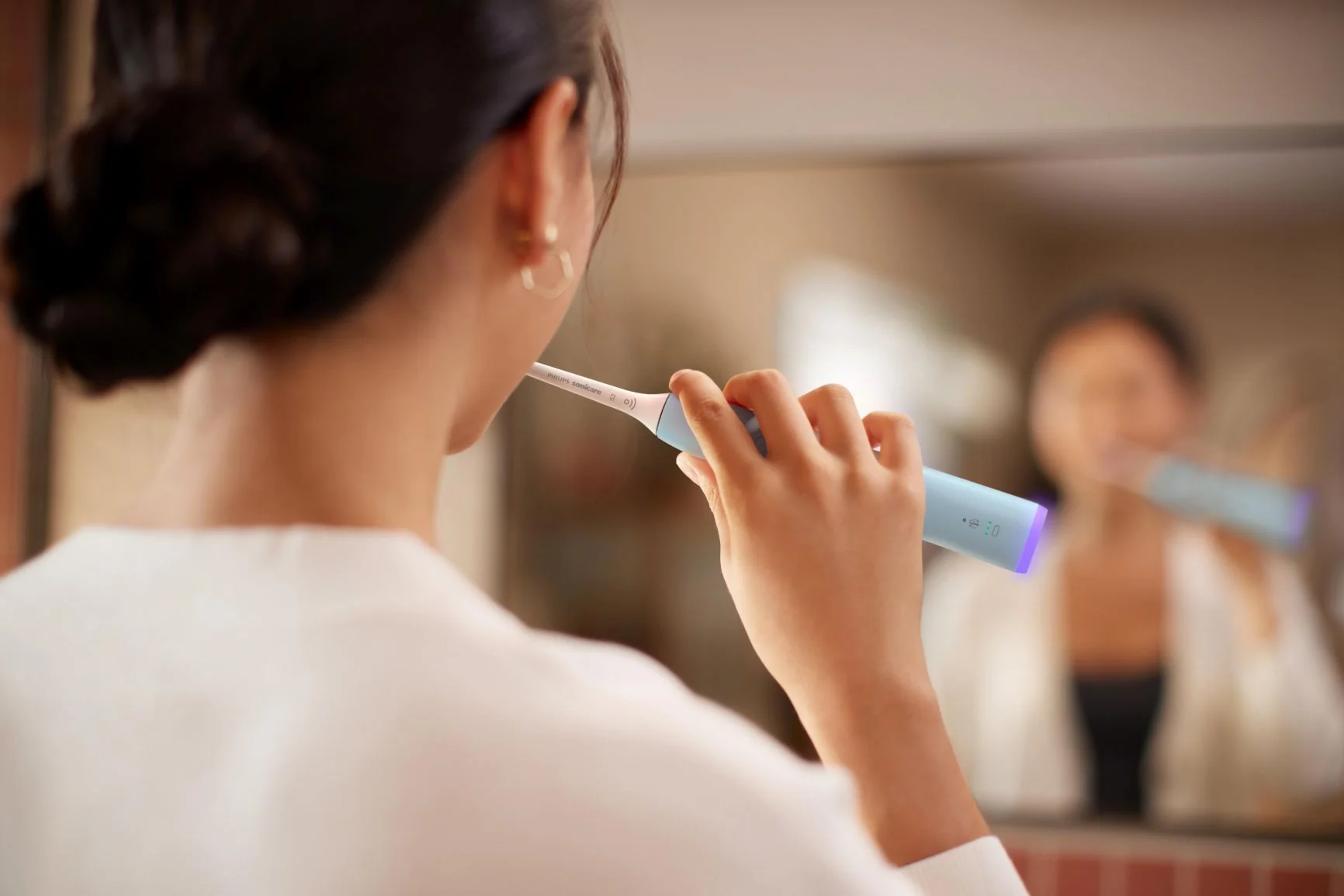Philips Sonicare 6100
HX7406/02 1×1 ks, sonická elektrická zubná kefka