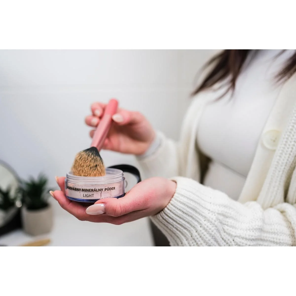 Hodvábny minerálny púder 30ml – Medium