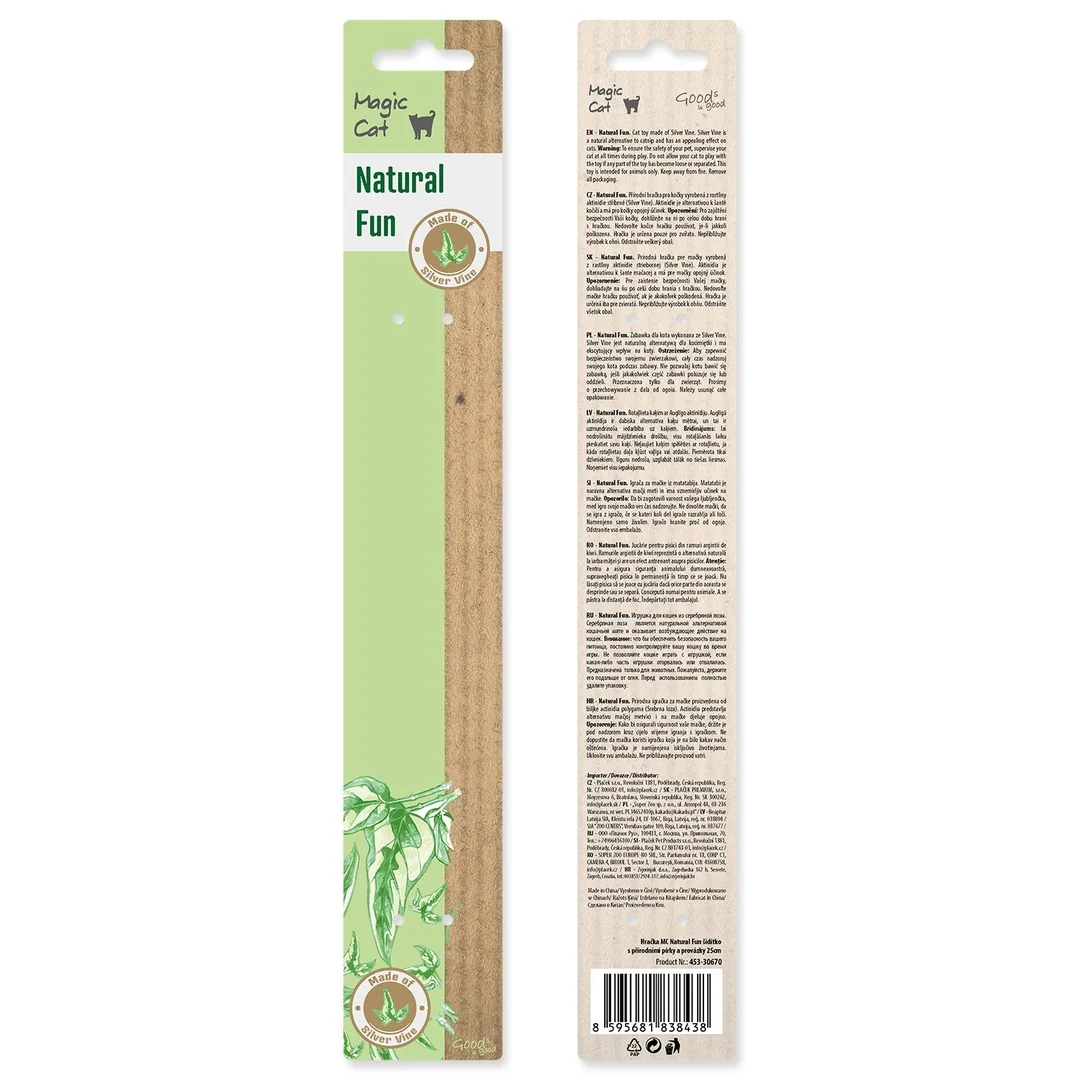 Hračka Magic Cat Natural Fun palička s prírodnými pierkami a povrázkami mix 25cm