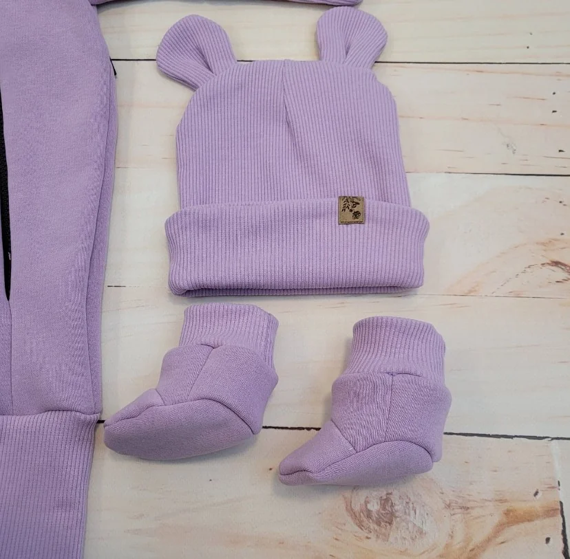 Oteplený detský overal bez šľapiek s kapucňou, čiapočka+topánočky, 3D, Kazum, lila, veľ.68