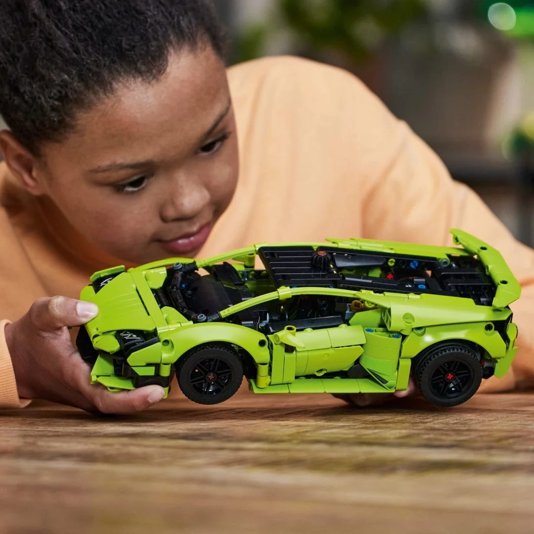 LEGO® Technic™ 42161 Lamborghini Huracán Tecnica