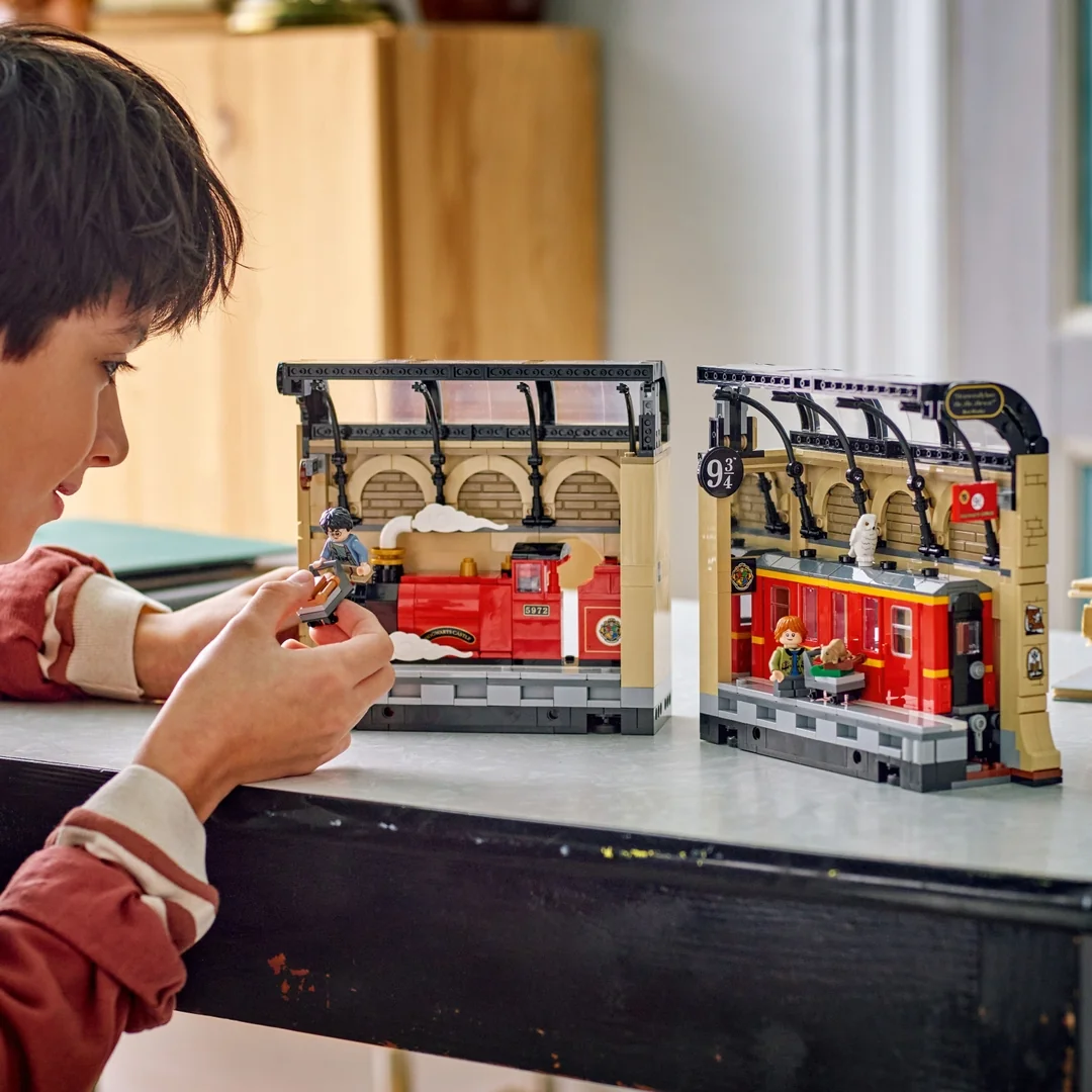 LEGO® Harry Potter™ 76450 Knižná zarážka: Rokfortský expres