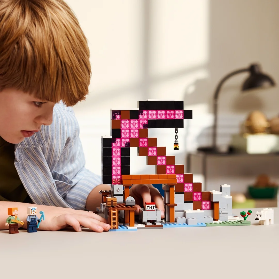 LEGO® Minecraft® 21277 Krompáčová baňa