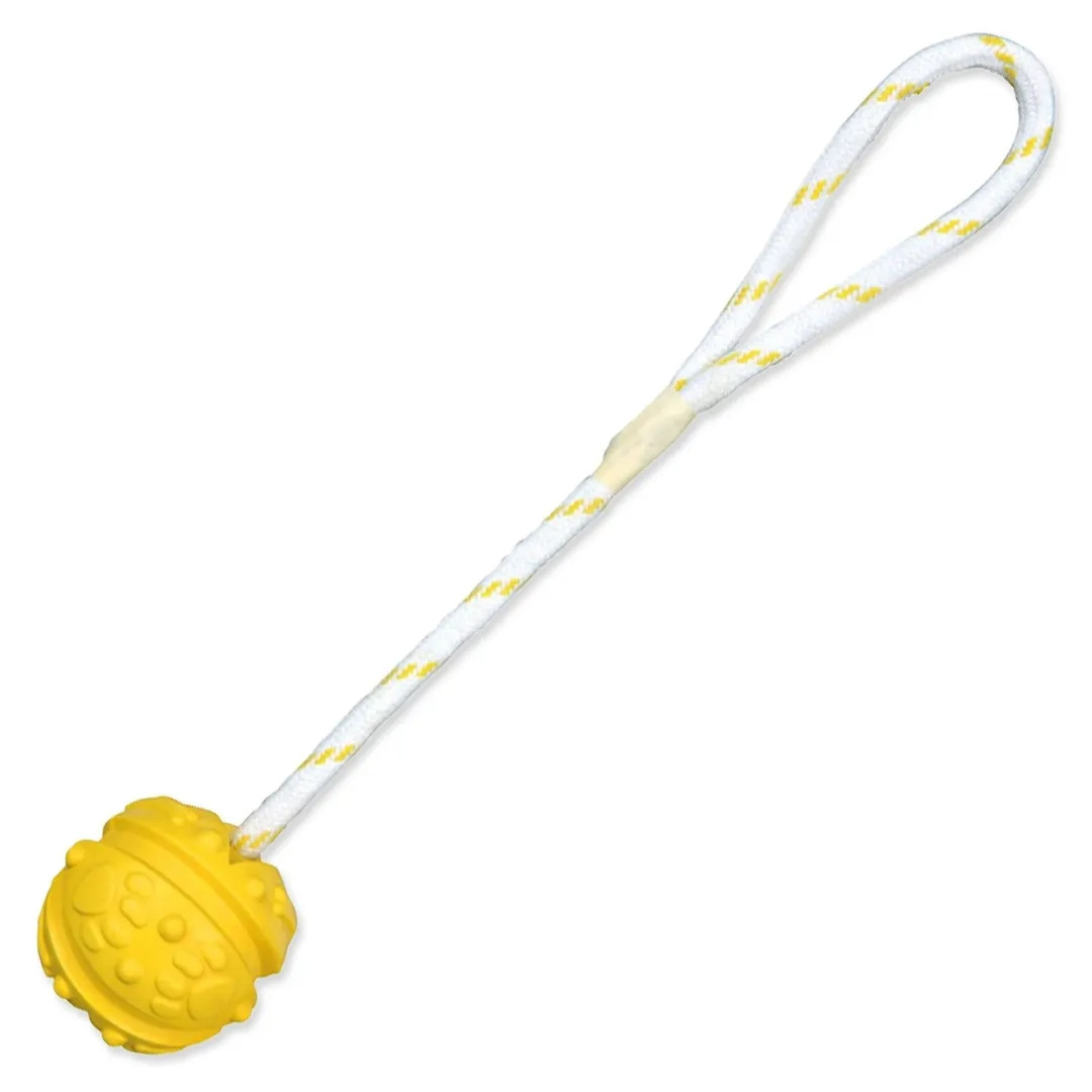 Hračka Trixie lopta plávajúca gumová na povraze 4,5cm