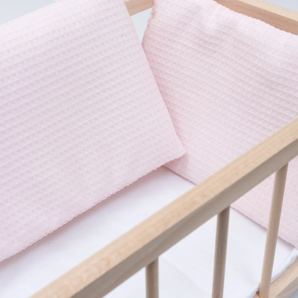 Drevená postieľka-kolíska pre bábiky s obliečkami Baby Mix ,