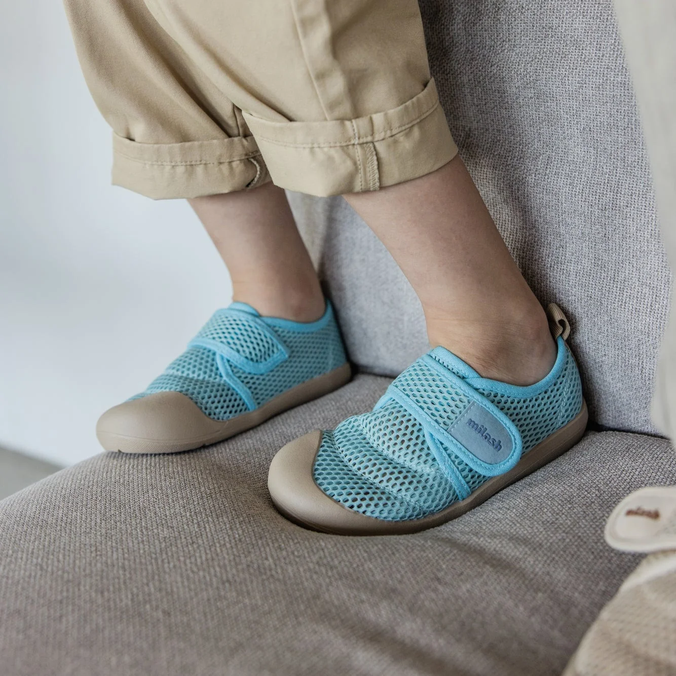 Milash prezuvky FUN shoes - OBLAK Farba: modré, Veľkosť: 33 (VD: 21.7 cm)