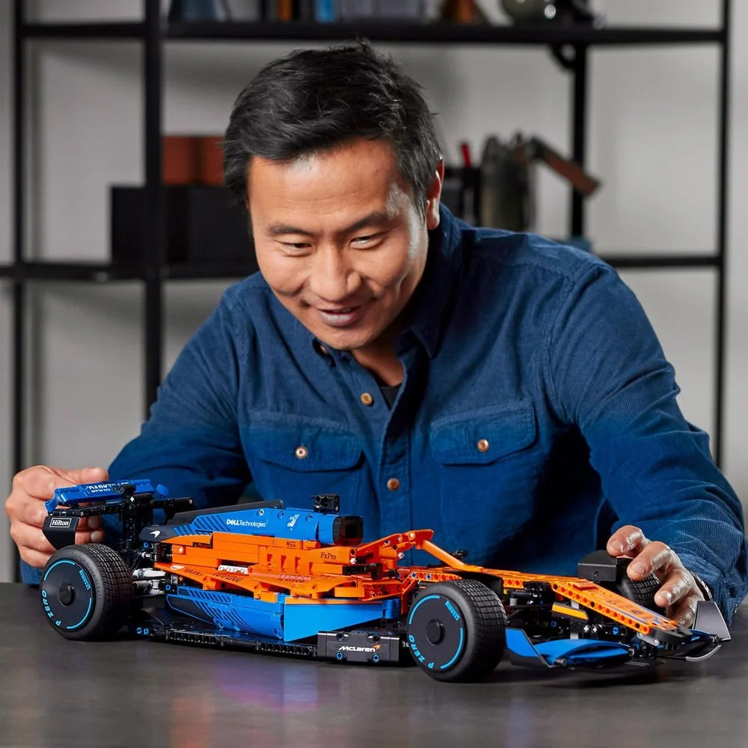 LEGO® Technic™ 42141 Pretekárske auto McLaren Formula 1™