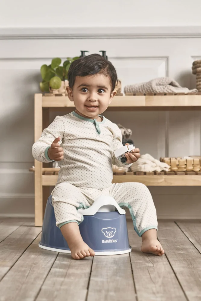 BABYBJÖRN Nočník Smart Deep Blue/White 1×1 ks