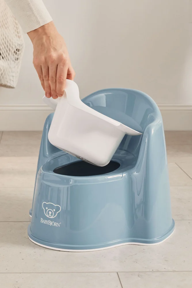 BABYBJÖRN Nočník kreslieko Deep Blue/White 1×1 ks