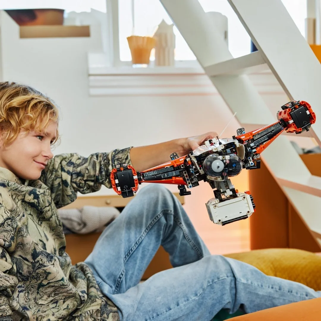 LEGO® Technic™ 42181 VTOL Vesmírna loď na prepravu ťažkého nákladu LT81