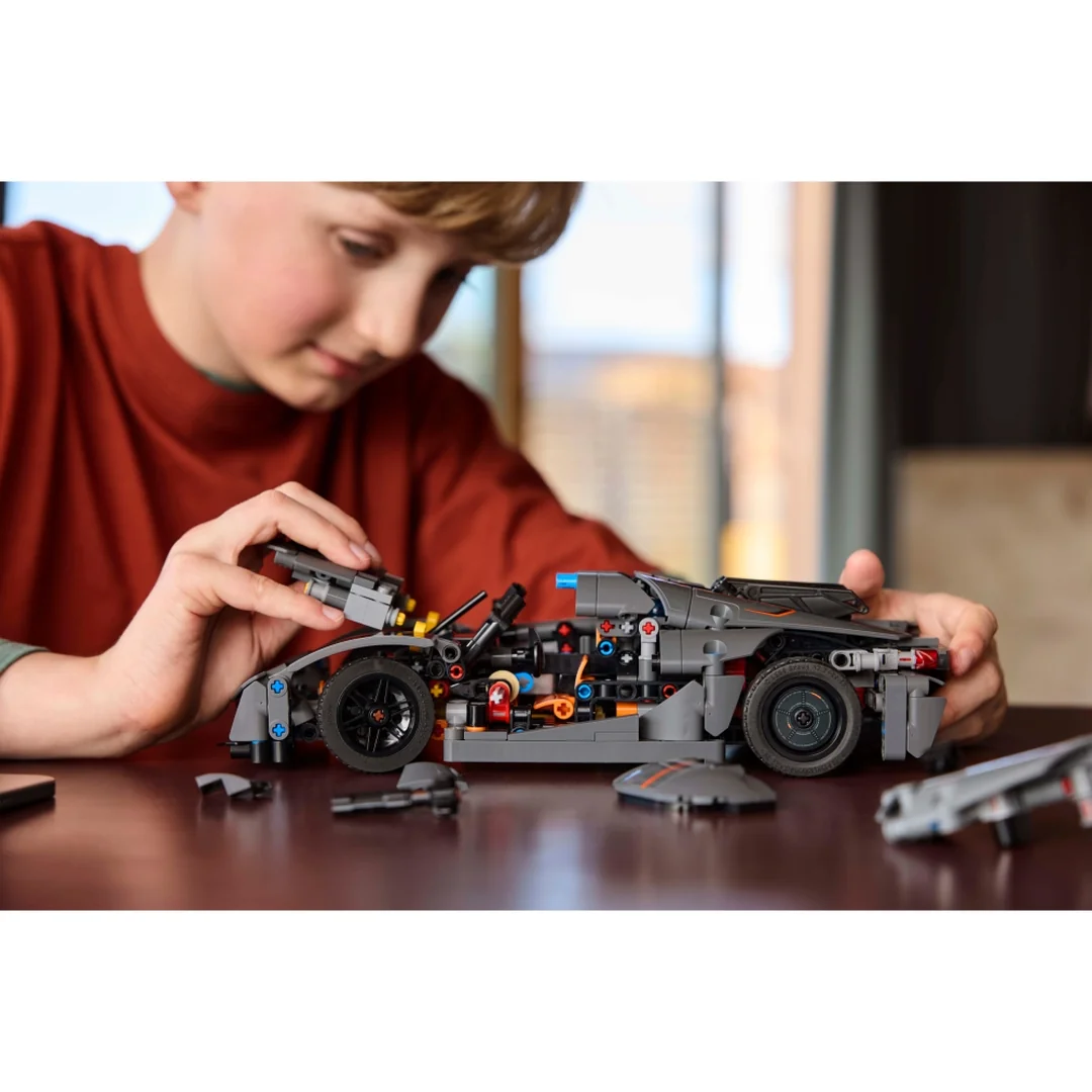 LEGO® Technic™ 42173 Sivé hyperauto Koenigsegg Jesko Absolut