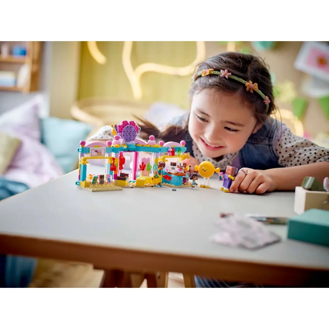 LEGO® Friends 42649 Cukráreň v mestečku Heartlake