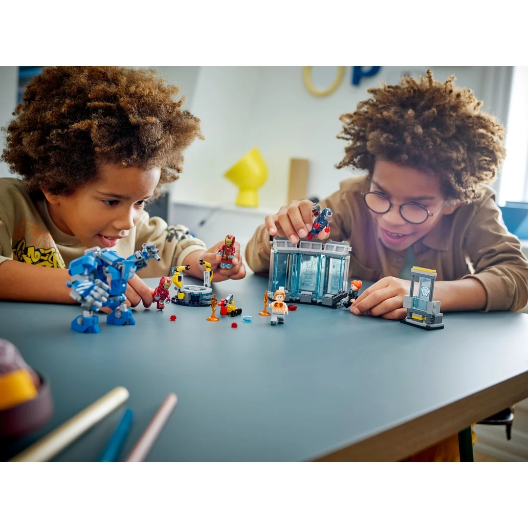 LEGO® Marvel 76315 Iron Man a jeho laboratórium: Sieň brnenia