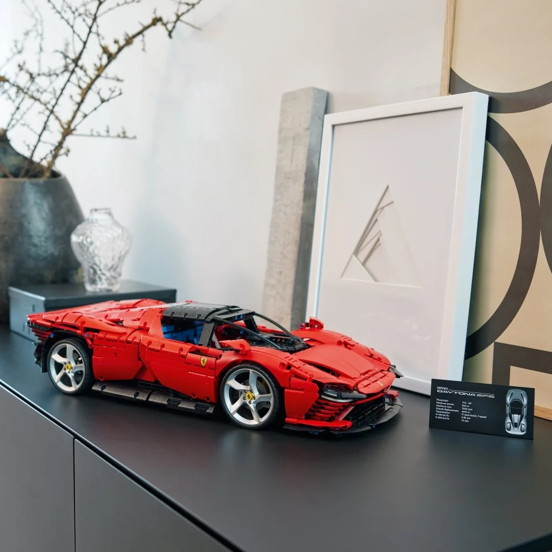 LEGO® Technic™ 42143 Ferrari Daytona SP3