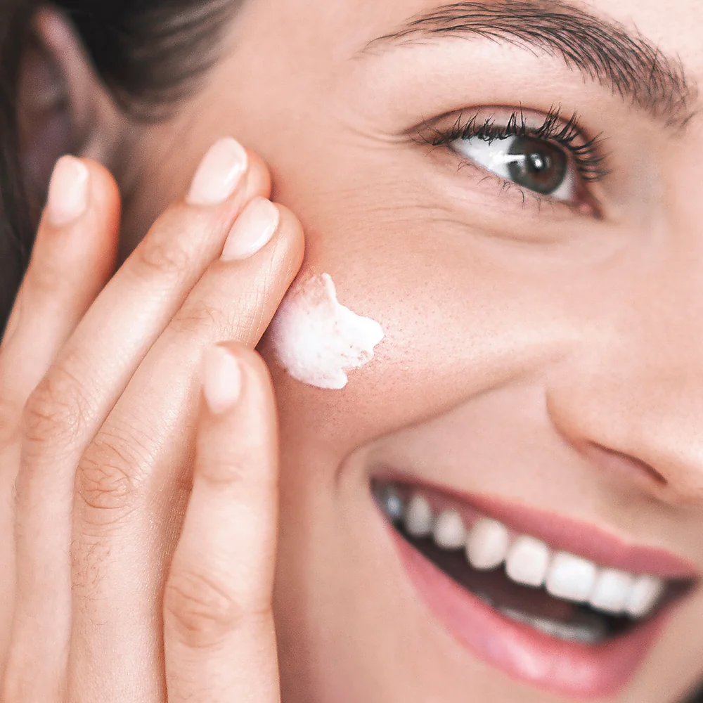 Natuint cosmetics - Ľahký hydratačný krém Blue Essential All-Day Cream
