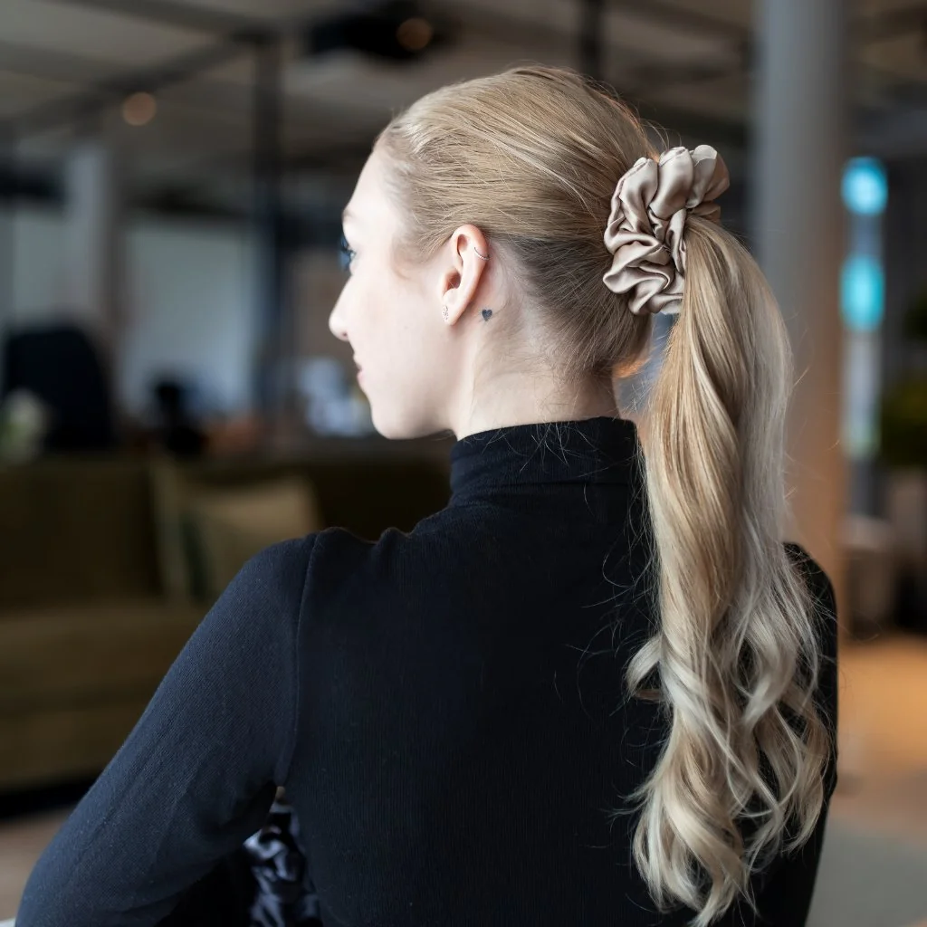 Hodvábna gumička Mallys rosegold maxi