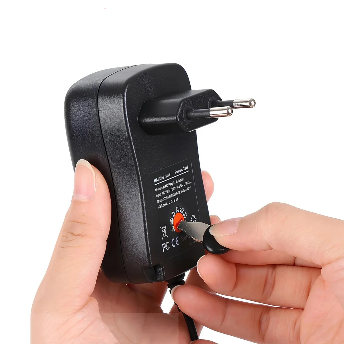 MG Charger univerzálny regulovateľný napájací adaptér 3-12V, 30W, čierny