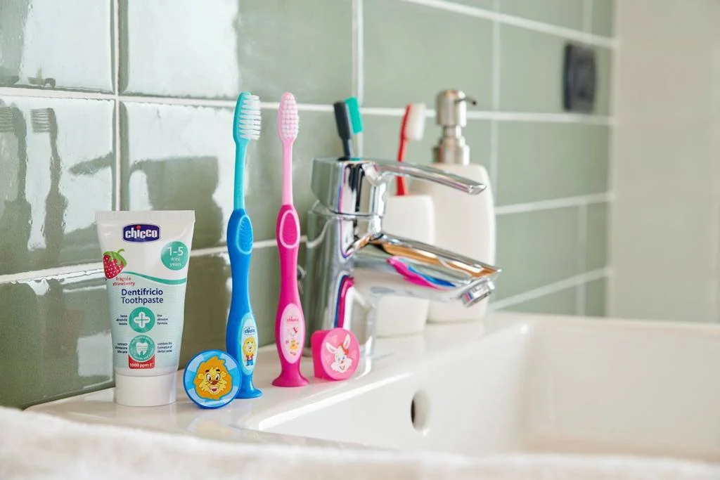 CHICCO Pasta zubná Jahoda s fluórom 50ml, 1-5r 1×50 ml, zubná pasta