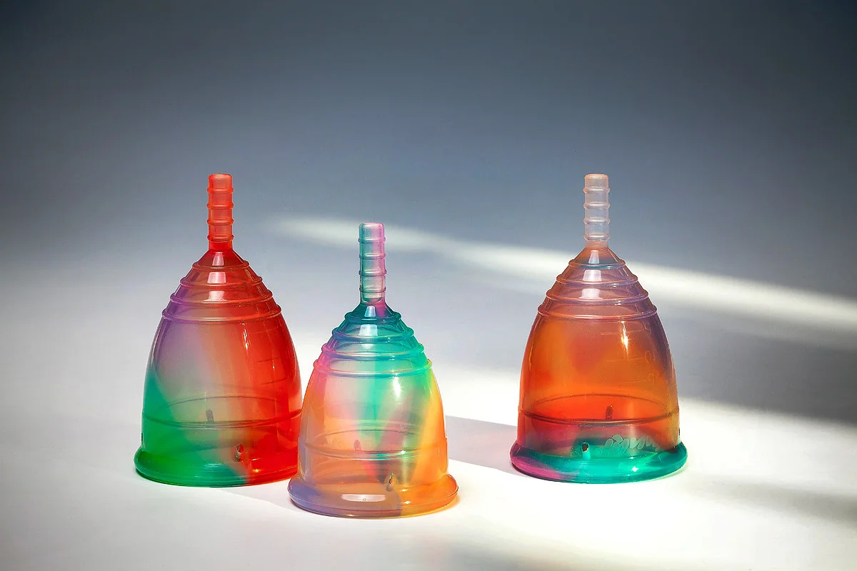 Menštruačný kalíšok Yuuki 2 Rainbow Soft Economic (YU127)