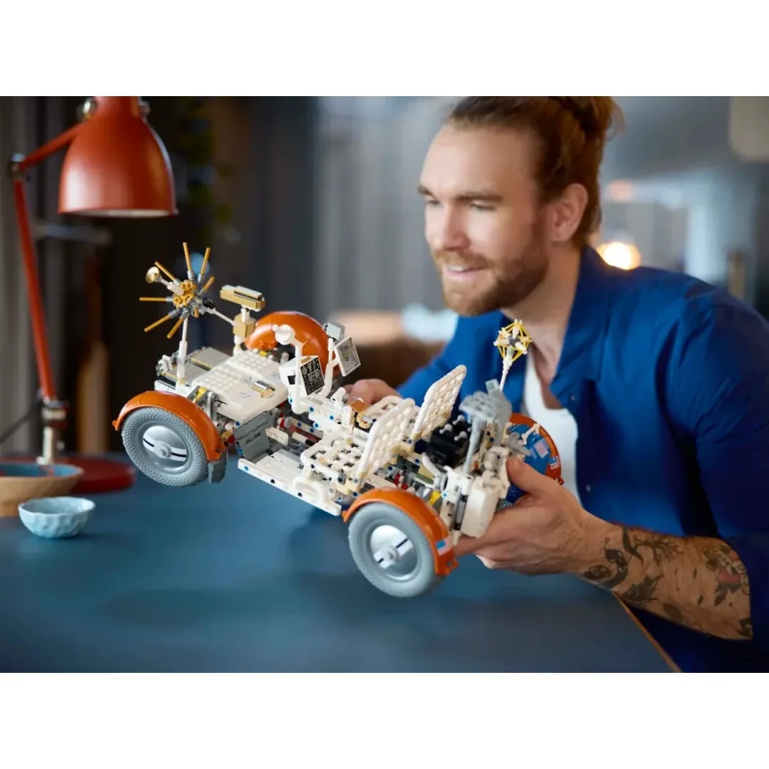 LEGO® Technic™ 42182 Lunárne prieskumné vozidlo NASA Apollo - LRV
