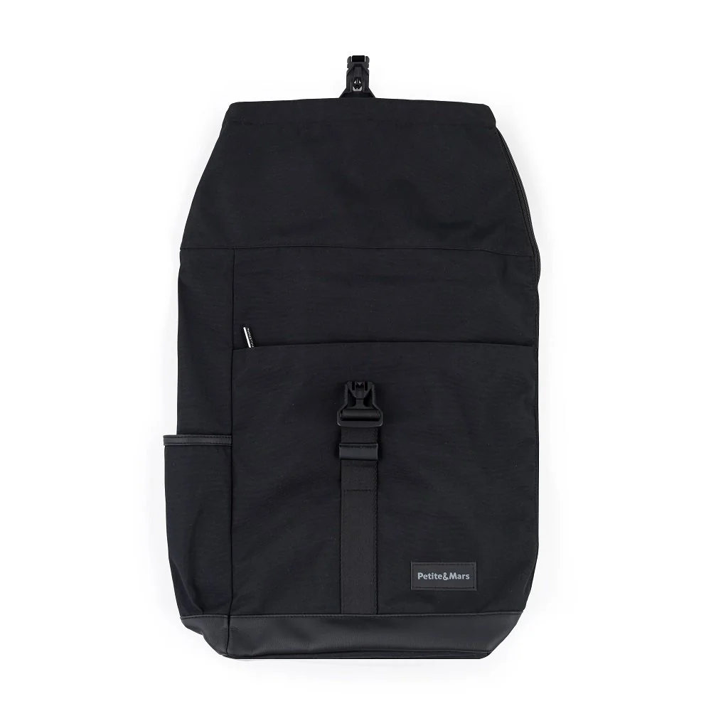 Petite&Mars Jackob prebaľovací batoh na kočík Absolute Black