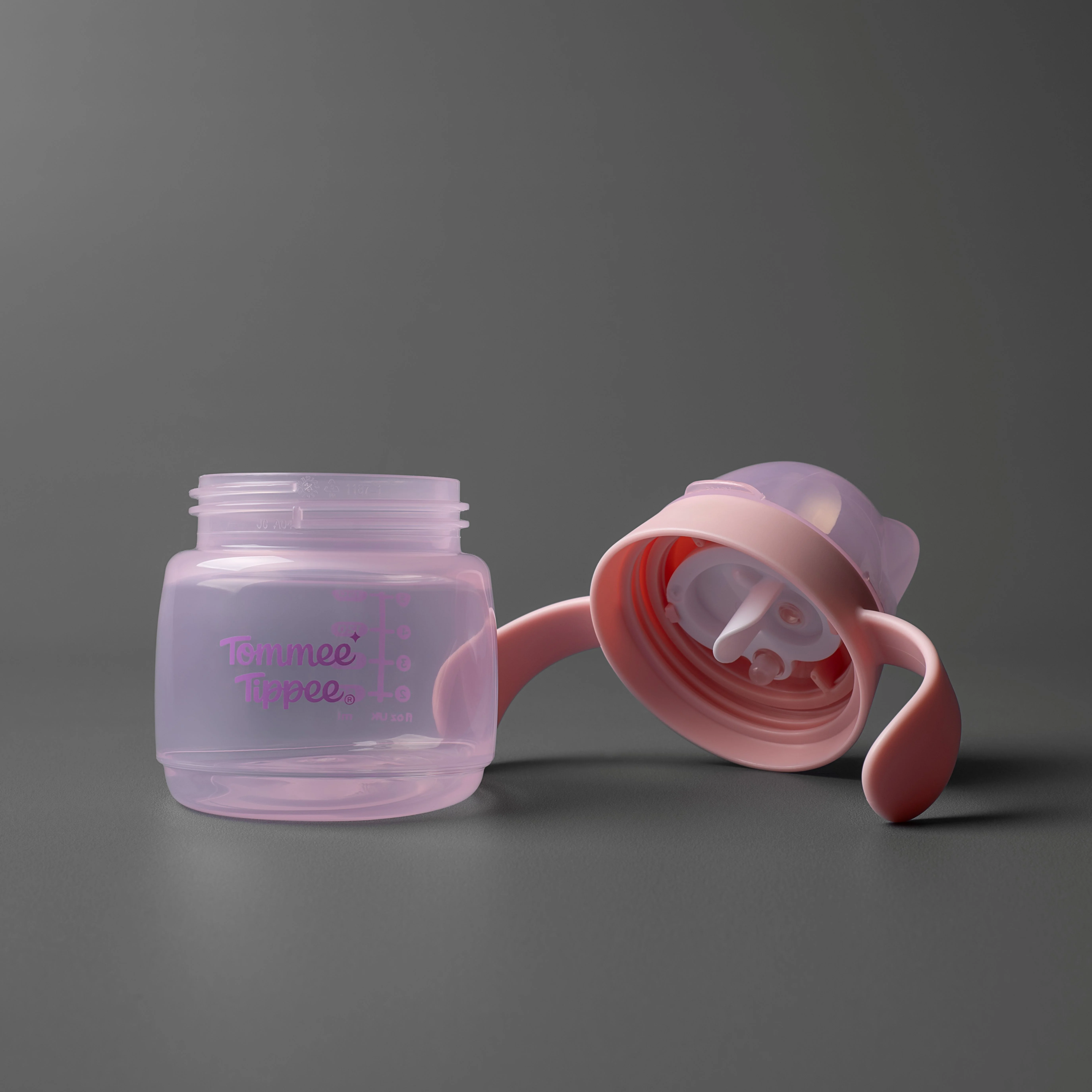 Tommee Tippee Transition netečúci hrnček 150 ml 4m+ ružový 1 set