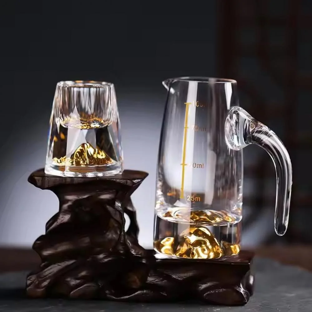 Krištáľový džbánik s odmerkou