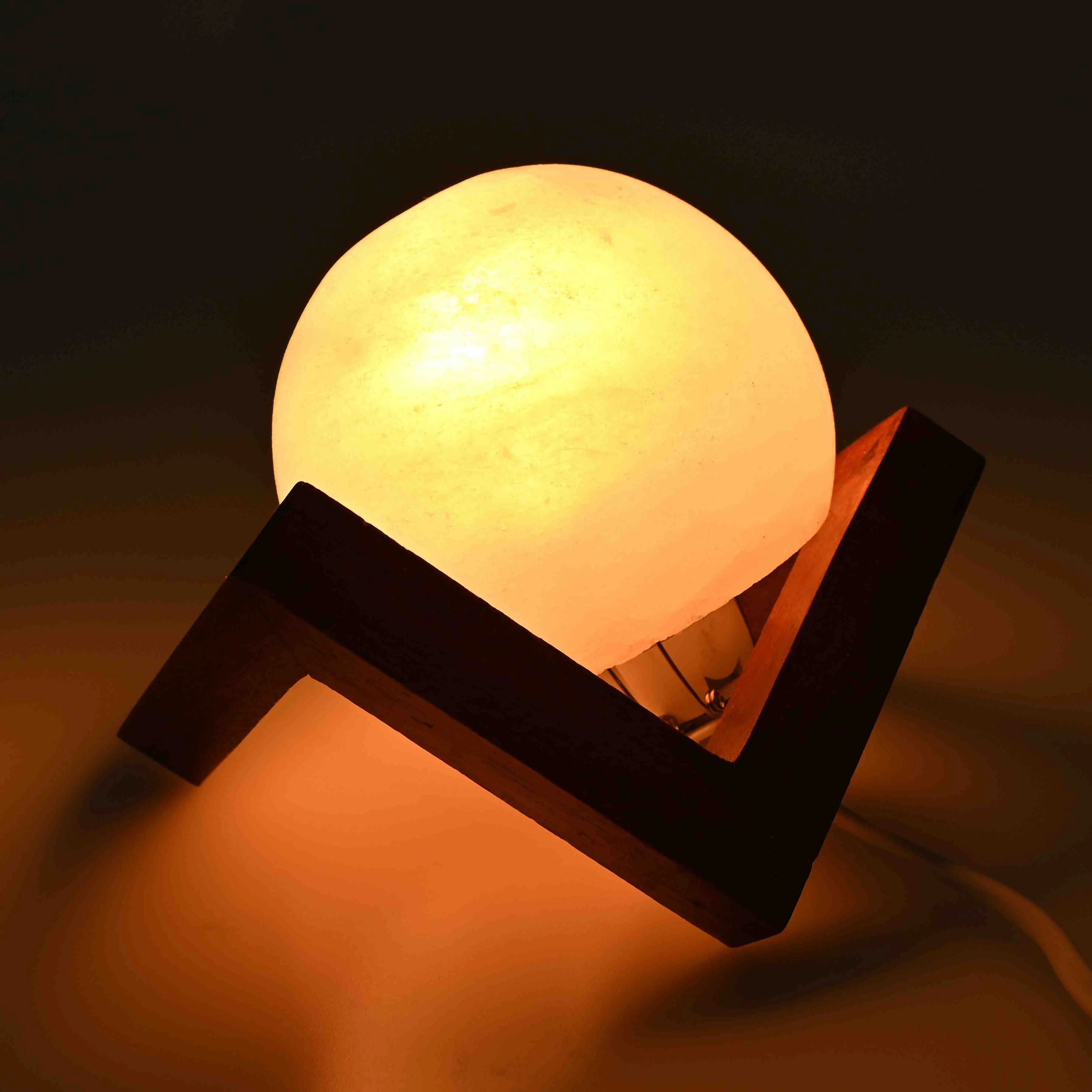 EMI Soľná lampa Mesiac do zásuvky 1×1 ks, soľná lampa