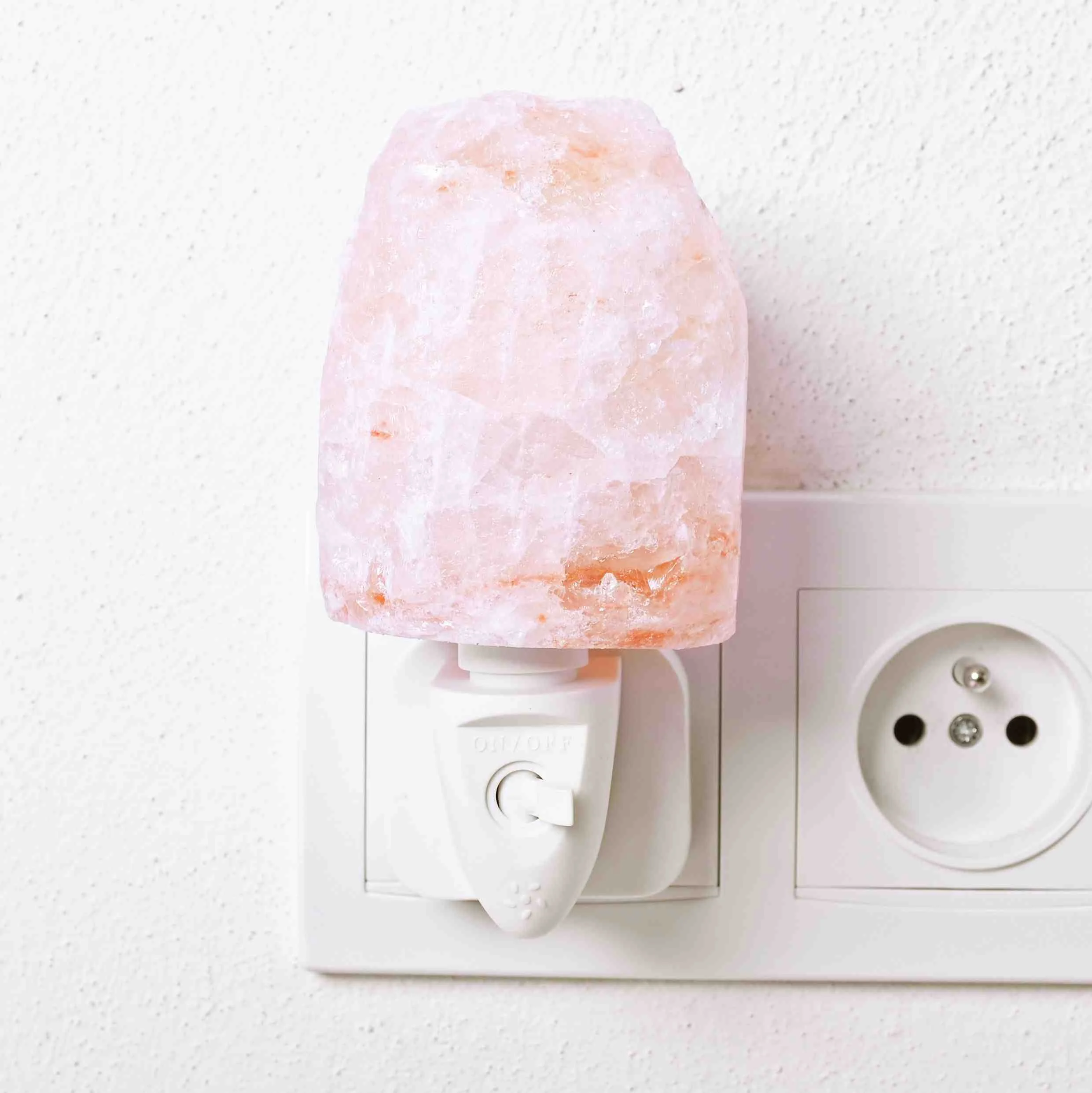 EMI Soľná lampa do zásuvky 1×1 ks, lampa do zásuky