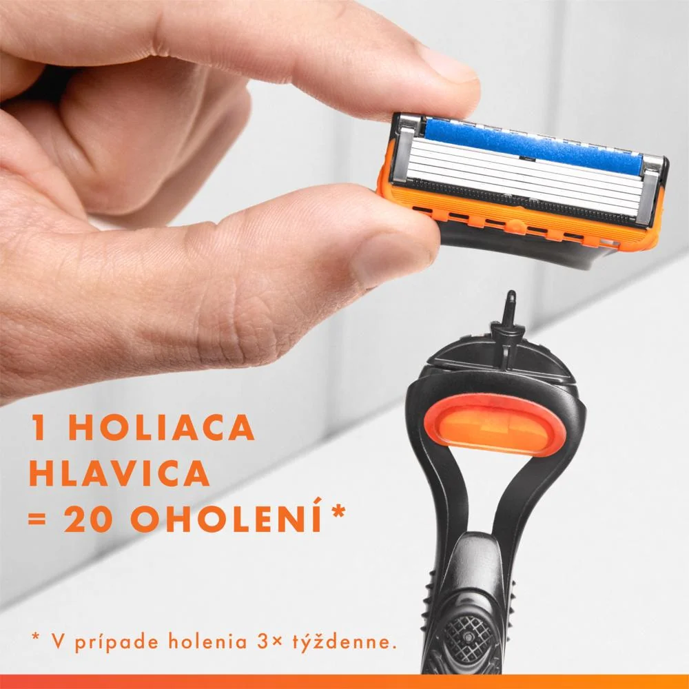 Xmass set Gillette Fusion5 UEFA Champions League Special Edition pánsky holiaci strojček, 4 hlavy + gél na holenie Fusion Sensitive 200ml 1 set