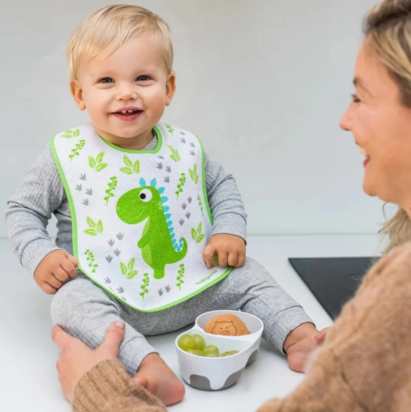 BABYONO Podbradník zelený 1×1 ks