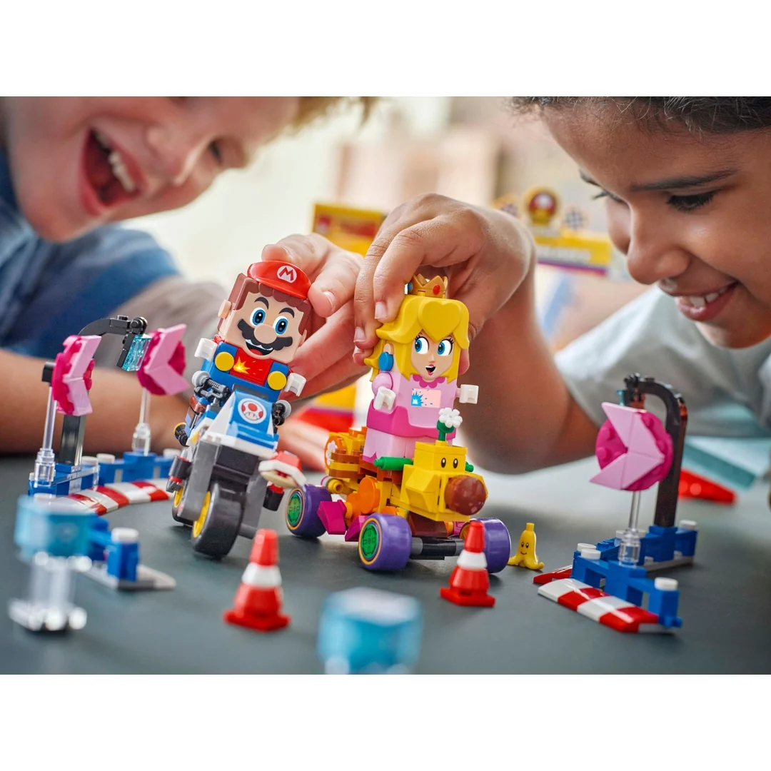 LEGO® Super Mario™ 72036 Mario Kart™ - Baby Peach a sada Grand Prix