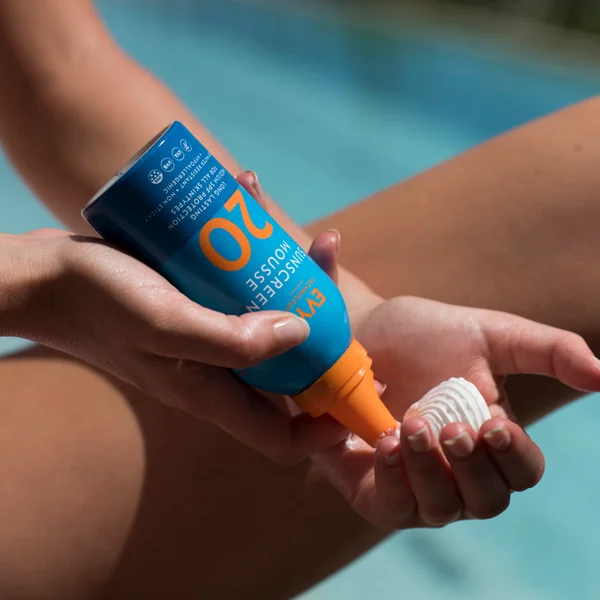 EVY Technology Opaľovacia pena SPF 20 na telo a tvár 150 ml