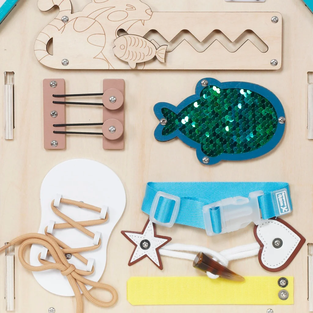 Montessori Activity board Domček tyrkysový