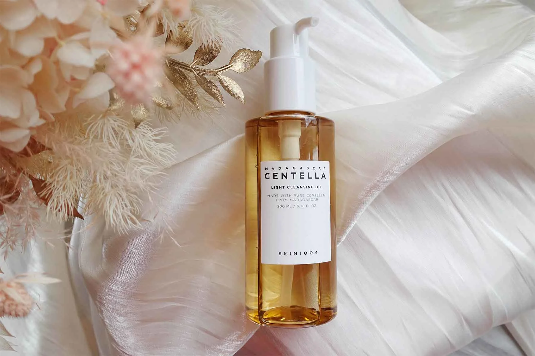 Skin1004 Madagascar Centella Light Cleansing Oil hydrofilný čistiaci olej na pleť 200 ml