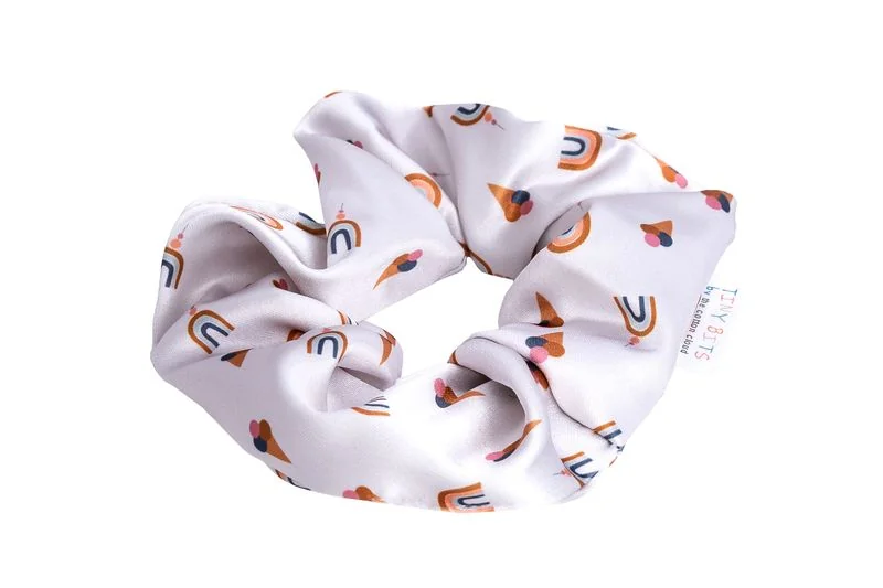 THE COTTON CLOUD Gumička do vlasov Rainbow Scrunchie 1×1 ks, gumička do vlasov