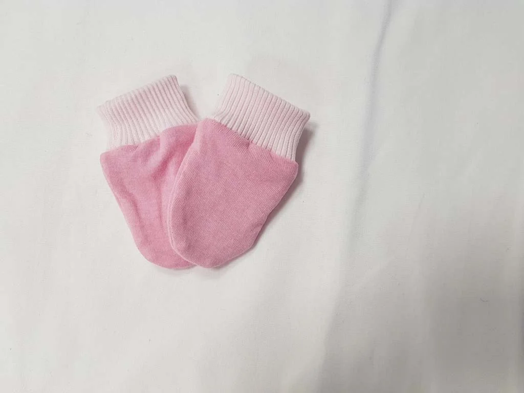 DAUBNER Rukavičky Kojenecké Rose 1×1 ks