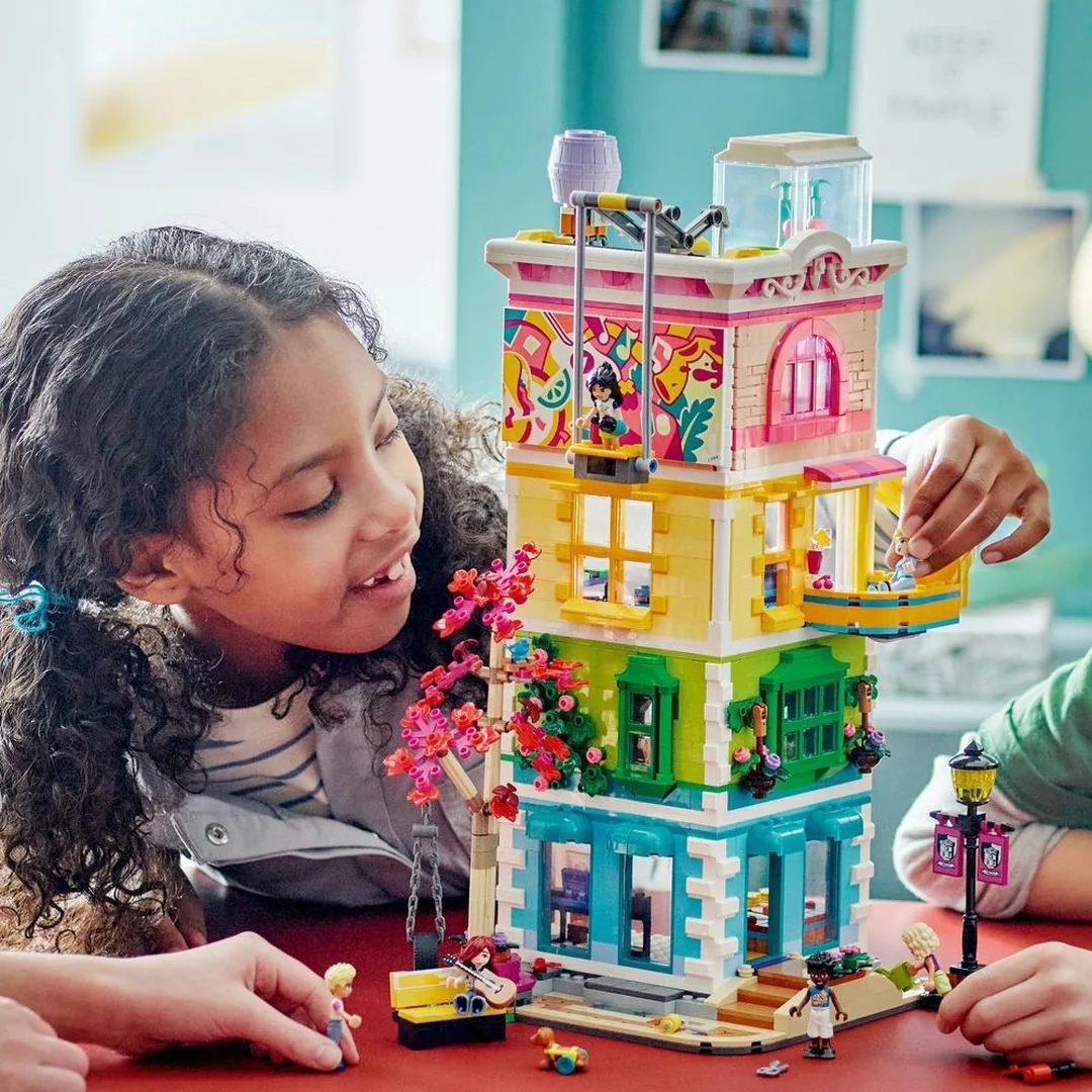 LEGO® Friends 41748 Komunitné stredisko v mestečku Heartlake