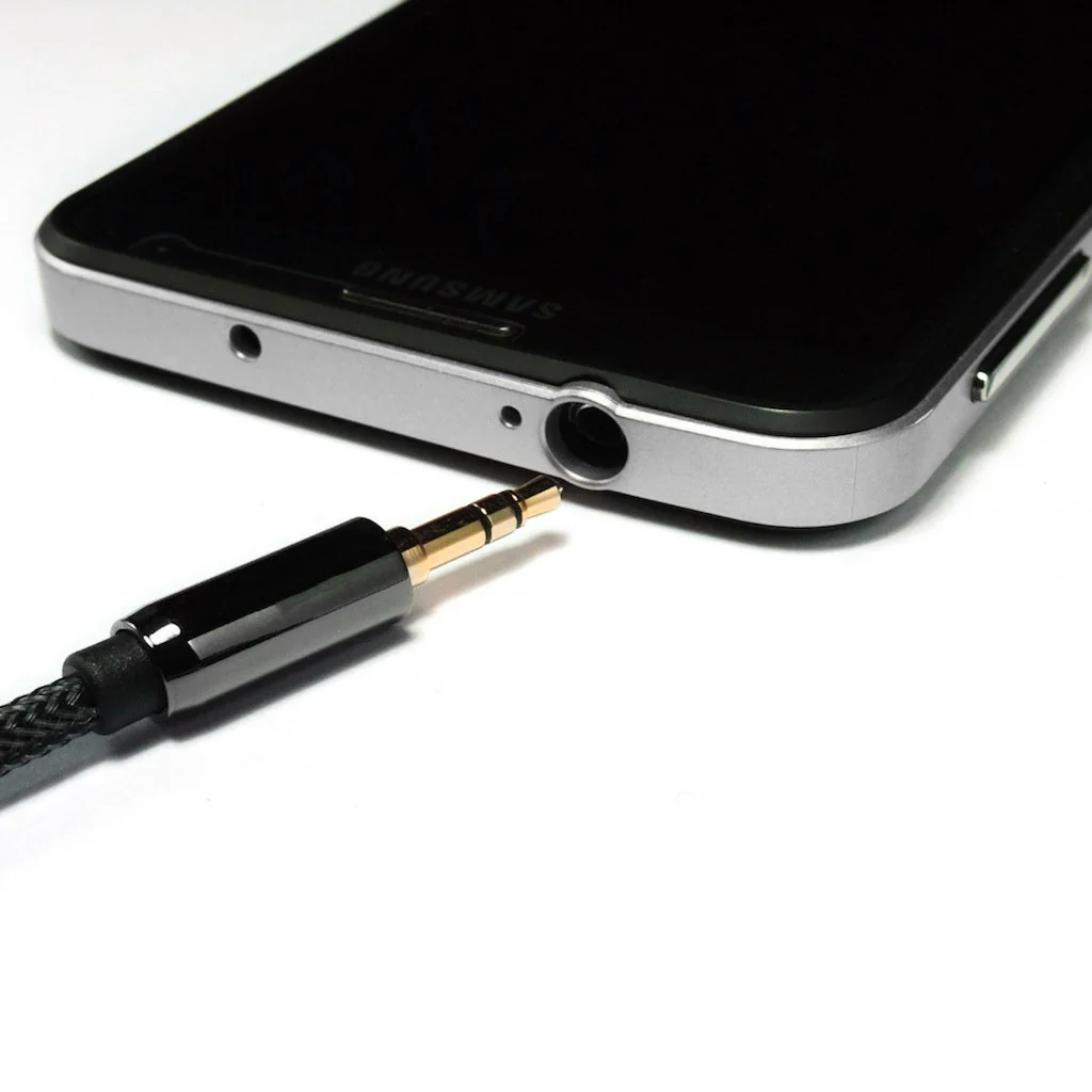 MG Angled audio kábel 3.5mm mini jack M/M 3m, čierny