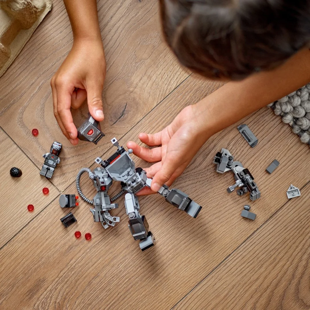 LEGO® Marvel 76277 War Machine v robotickom obrnení