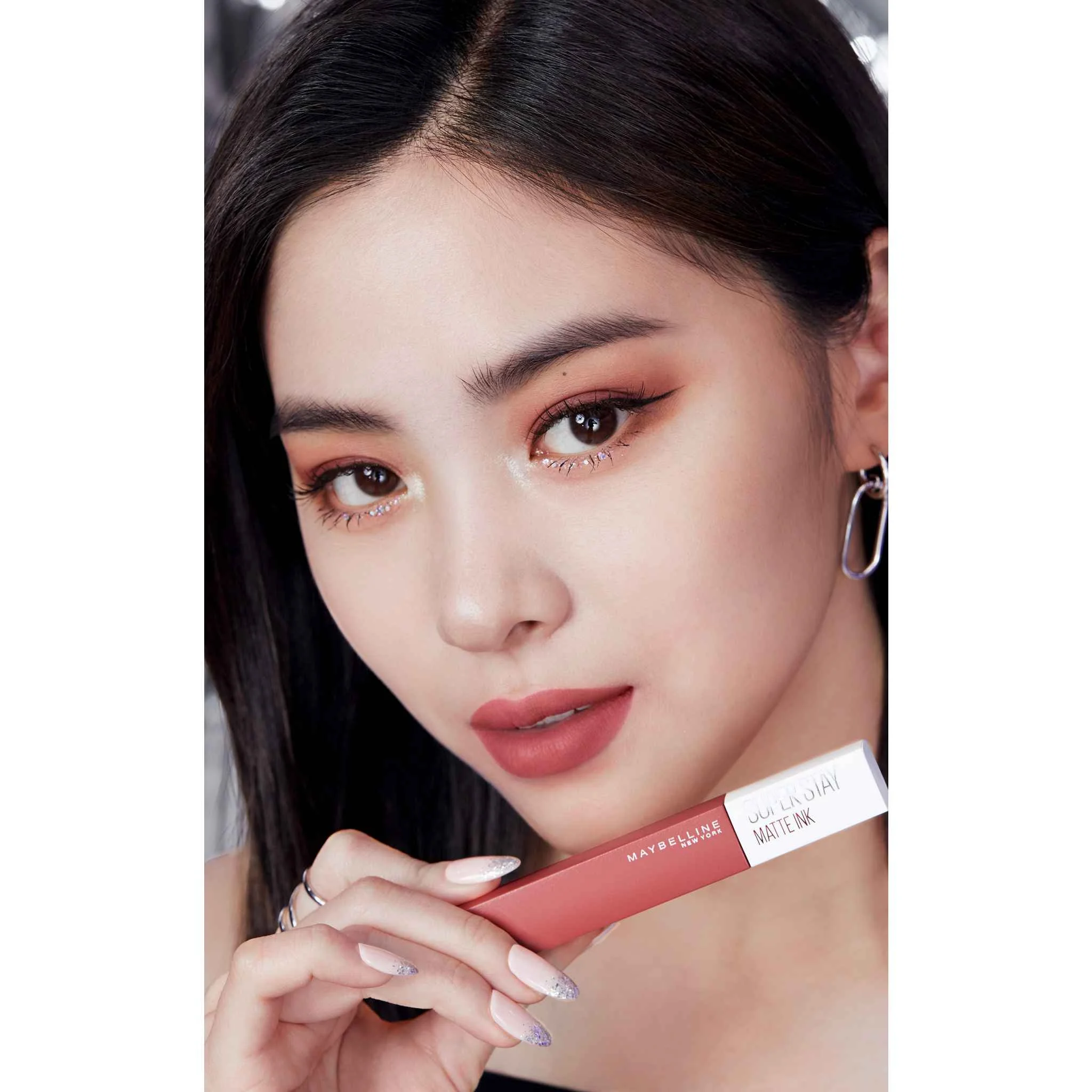 Maybelline New York Super Stay Matte Ink 260 Hazelnut Hypnotizer rúž, 5 ml 1×5 ml, rúž