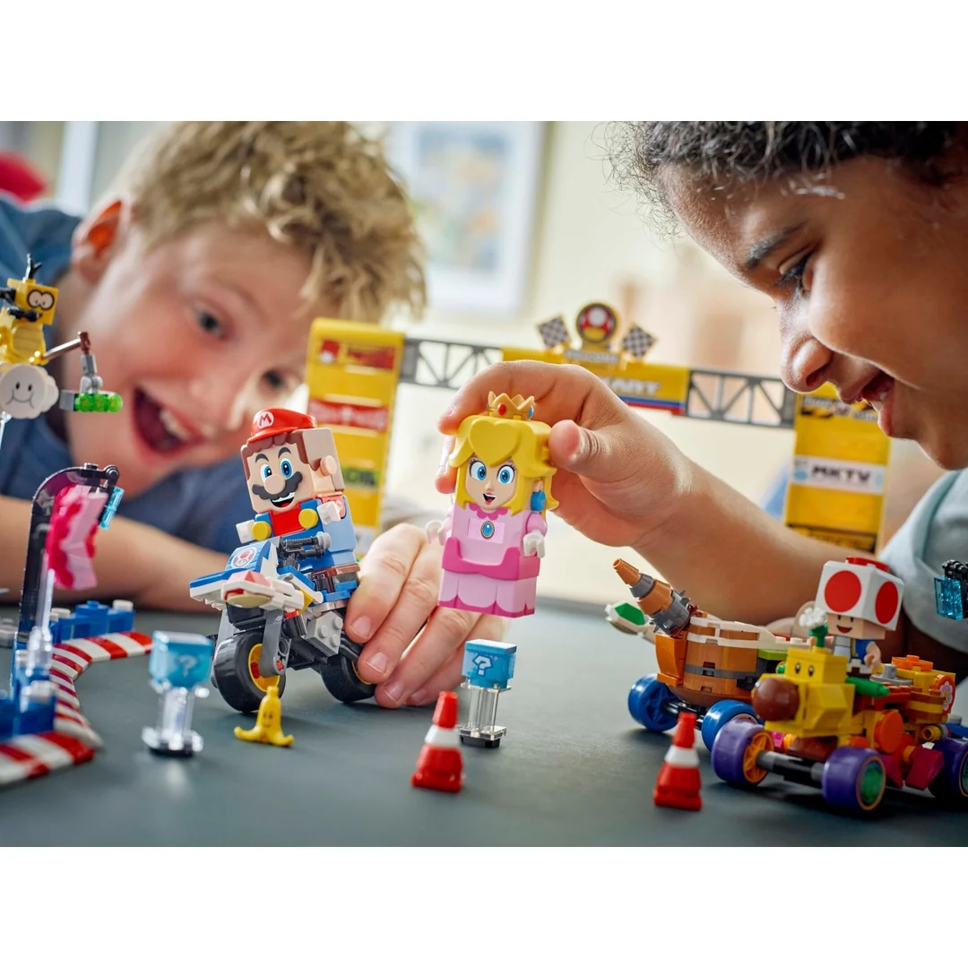 LEGO® Super Mario™ 72036 Mario Kart™ - Baby Peach a sada Grand Prix