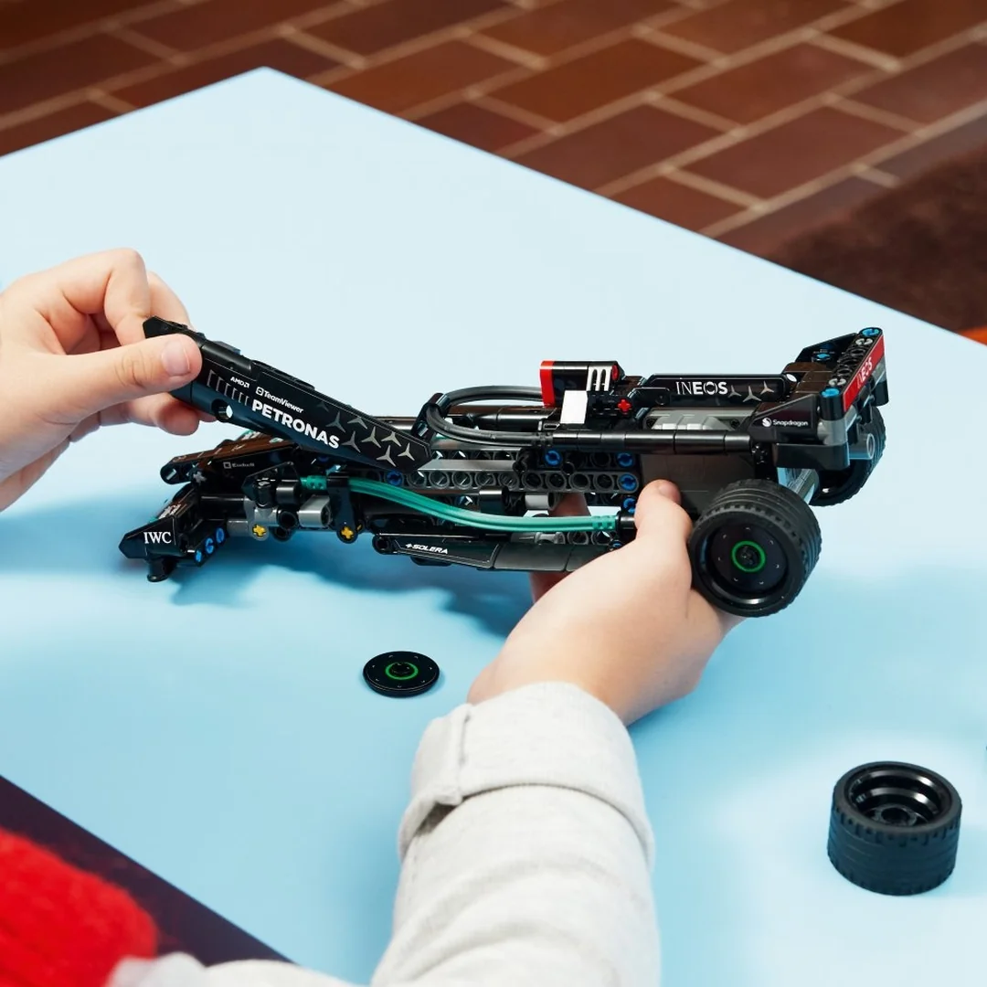 LEGO® Technic™ 42165 Mercedes-AMG F1 W14 E Performance Pull-Back