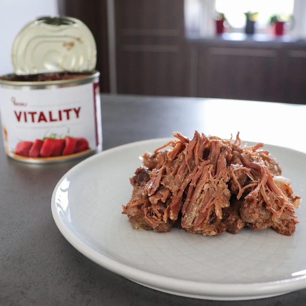 Akinu VITALITY Hovädzie mäso jemne nakrájané na plátky konzerva pre psov 6 x 200 g