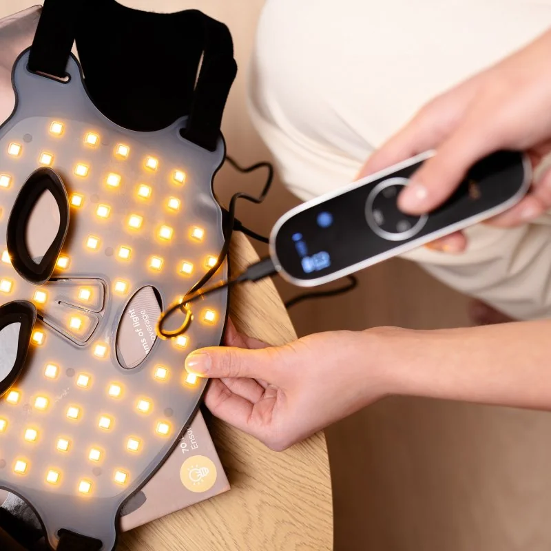 innoGIO gIOperfect silikónová ošetrujúca LED maska na tvár GIO-780