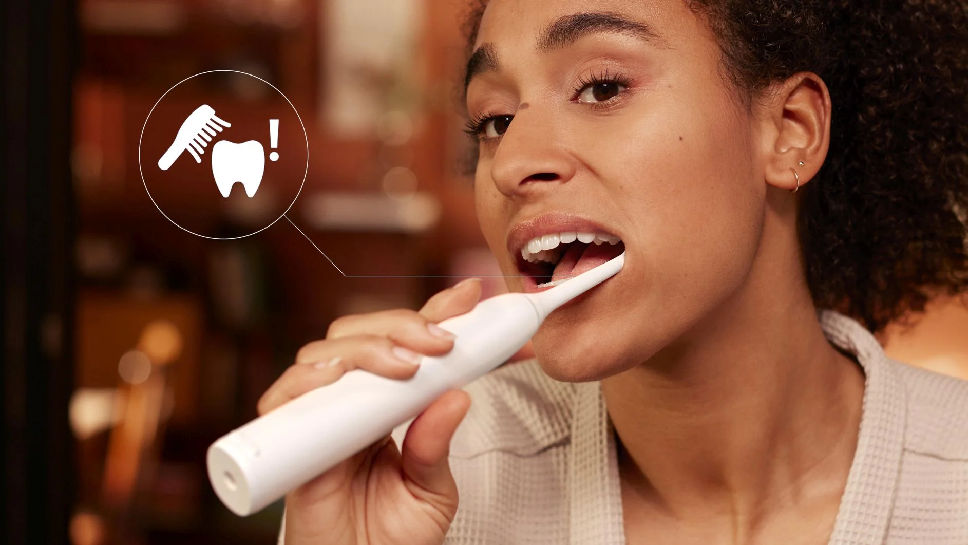 Philips Sonicare 5300
HX7108/02 1×1 ks, sonická elektrická zubná kefka