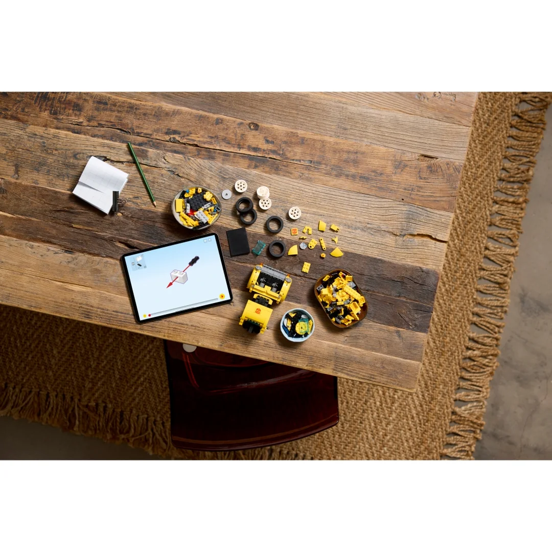 LEGO® Icons 10338 Bumblebee