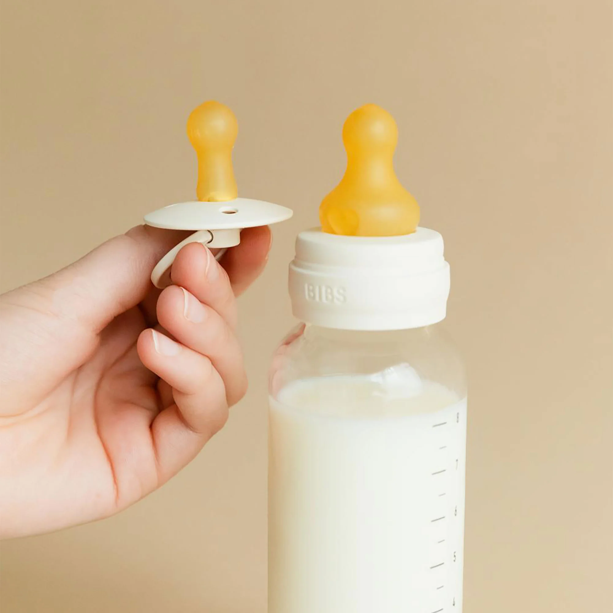 BIBS antikoliková fľaša s kaučukovým cumlíkom 270ml - Blush
