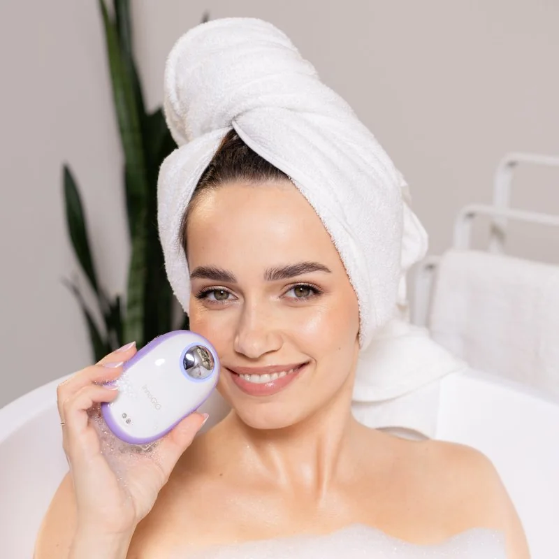 innoGIO gIOperfect LED silikónová čistiaca kefka Brush 4v1 GIO-715