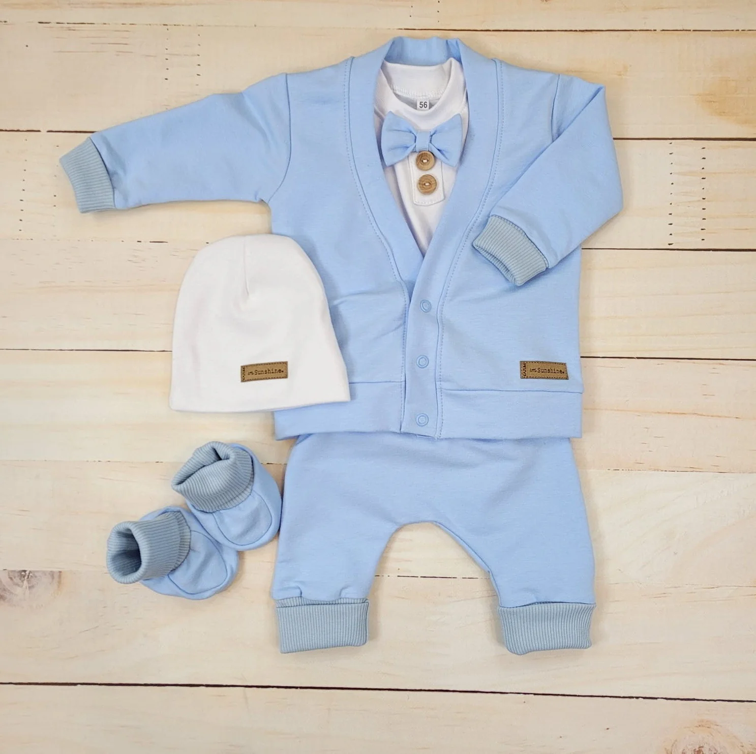 Bavlnená sada, body, nohavice, motýlik a čiapka Elegant Boy 5D, Kazum, modrá/biela, veľ.68